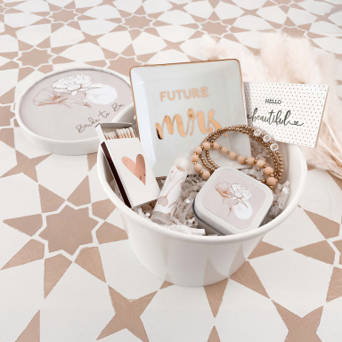 Floral Mrs Gift Box Set